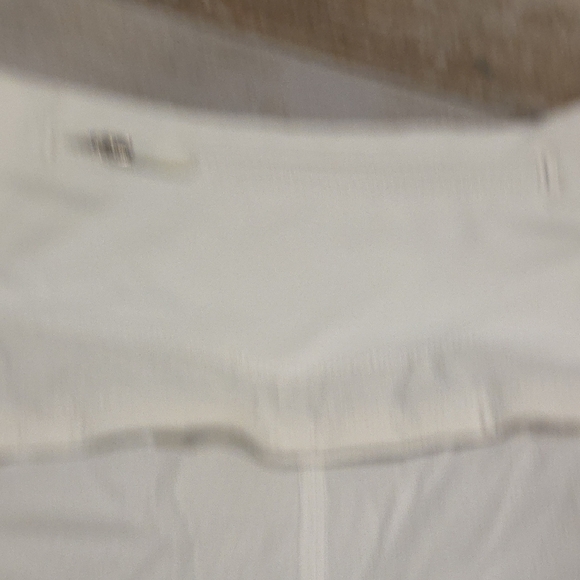 Lululemon Athletica  Athletic Shorts Moisture-Wicking Design - Picture 4 of 5